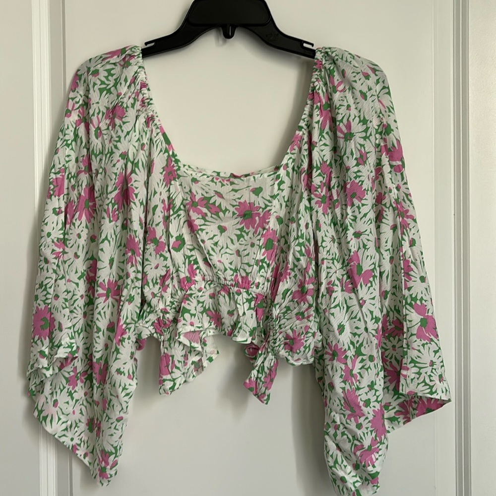 Chaser Crop Top - Picture 2 of 5